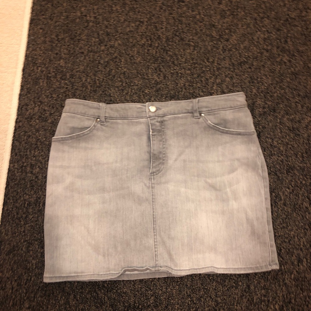 Gray denim skirt